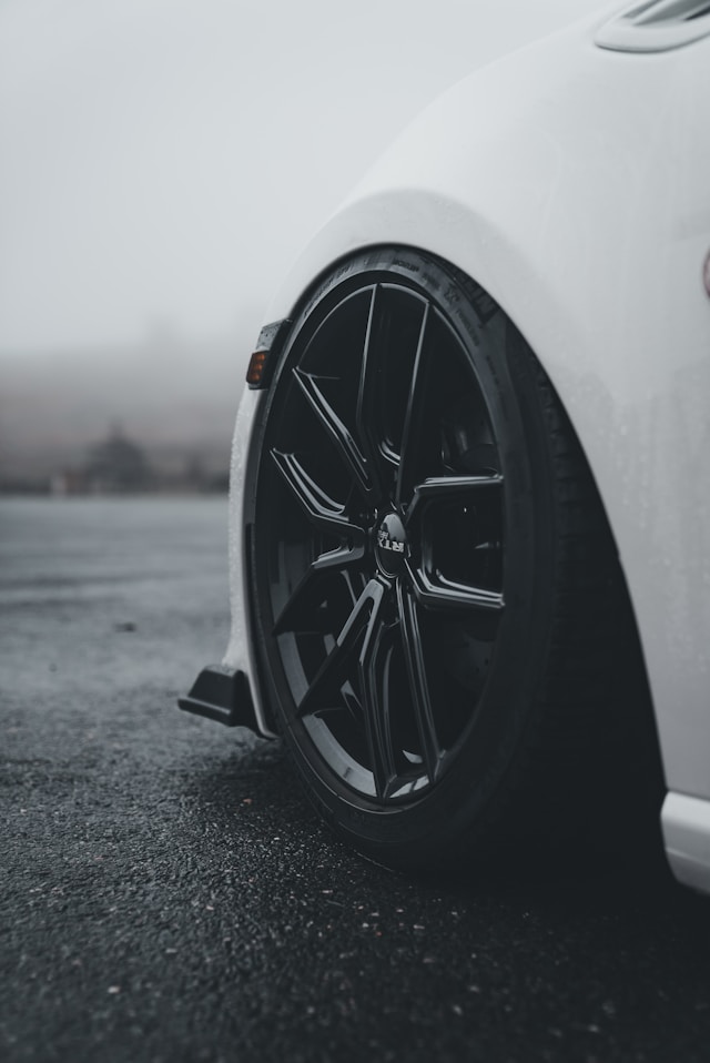 erik-mclean-J8GhrfBa5Rw-unsplash (1)